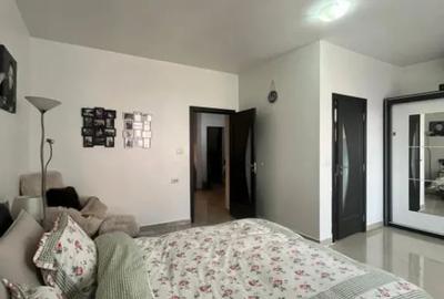Casă cu 4 camere cu Teren 400 Mp în Central
