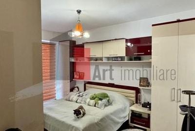 Apartament cu 3 camere decomandat în Tineretului - 3