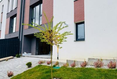 Duplex cu 5 camere cu Canalizare în Florești - 1