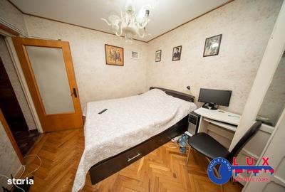 Apartament cu 3 camere decomandat în Babadag