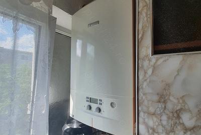 Apartament cu 2 camere semidecomandat în Km 4 - 3