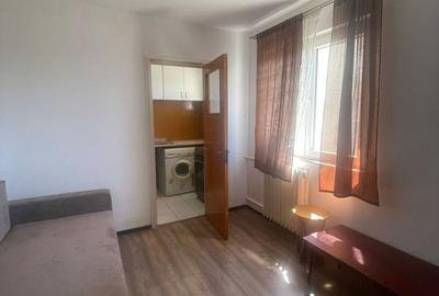 Garsonieră semidecomandată în Titan