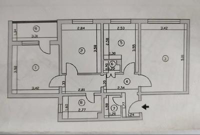 Apartament cu 3 camere decomandat în Sud