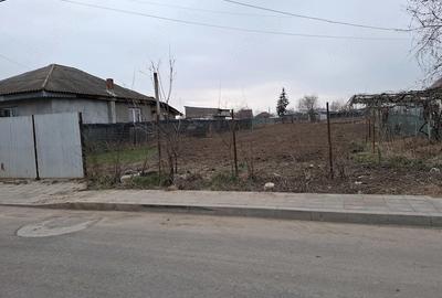 Teren de 820 mp, în Central - 4