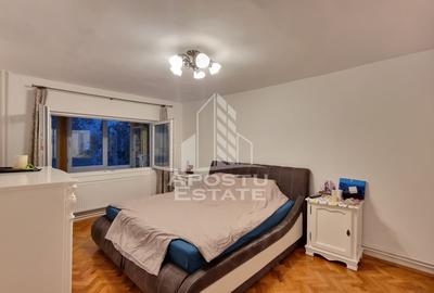 Apartament cu 3 camere decomandat, mobilat în Mircea cel Bătrân