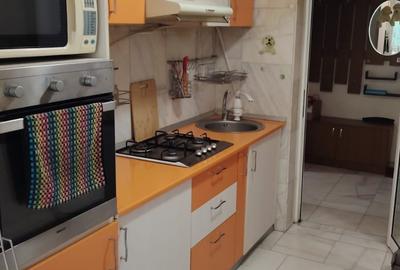 Apartament cu 3 camere decomandat în Tei - 3