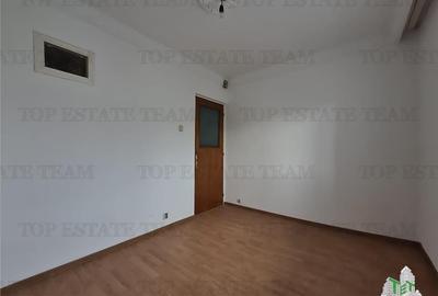 Apartament cu 5 camere decomandat, mobilat în Sud - 15