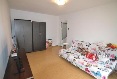 Apartament cu 2 camere decomandat în Județean
