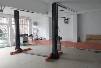 Spațiu comercial, de 200 mp, în Central - 2