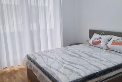 Apartament cu 3 camere decomandat, mobilat în Parcul Carol