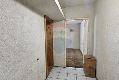 Apartament cu 2 camere semidecomandat în George Enescu - 11