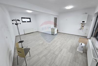 Spațiu comercial, de 40 mp, în Central - 2