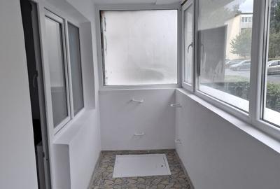 Apartament cu 2 camere semidecomandat în Gemenii