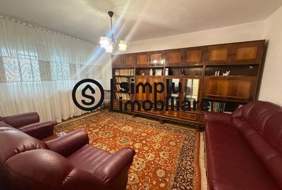 Apartament cu 3 camere decomandat în 1 Mai