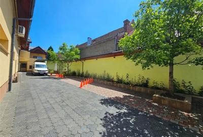 Spațiu comercial, de 741 mp, în Central