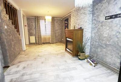 Casă cu 4 camere decomandat cu Teren 150 Mp în Vatra Luminoasă