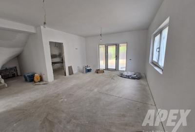 Casă individuală cu 5 camere cu Canalizare în Central - 3