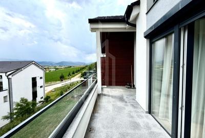 Apartament cu 5 camere decomandat în Cristian - 26