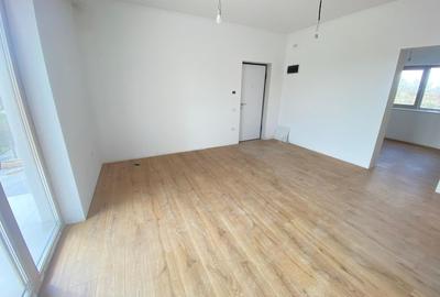 Apartament cu 3 camere semidecomandat în Remetea Mare - 3