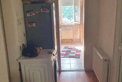Apartament cu 3 camere decomandat în Dărmănești
