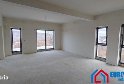 Casă cu 6 camere cu Teren 561 Mp în Central - 2
