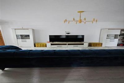 Apartament cu 3 camere decomandat, mobilat în Bucșinescu