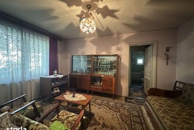 Apartament cu 2 camere semidecomandat în Andrei Mureșanu