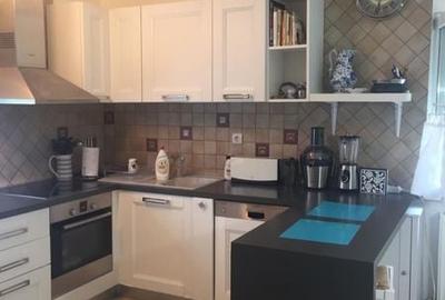 Casă cu 4 camere cu Teren 160 Mp în Central