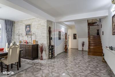 Casă cu 4 camere în Dobroești