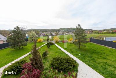 Casă cu 5 camere cu Teren 3659 Mp în Sărata - 2