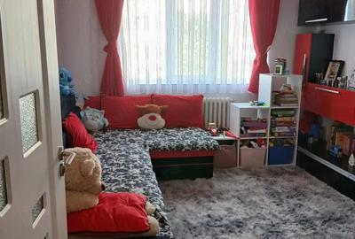 Apartament cu 3 camere semidecomandat în Central - 2