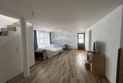 Casă cu 6 camere cu Teren 1300 Mp în Satulung - 8