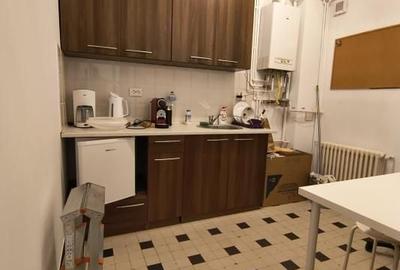 Apartament cu 3 camere semidecomandat, mobilat în Dacia - 13