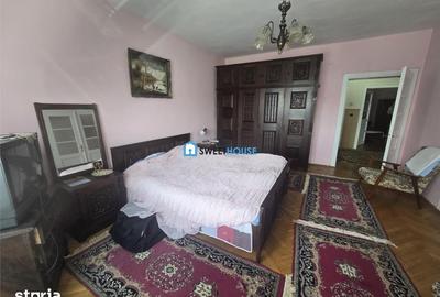 Casă cu 5 camere cu Teren 704 Mp în Central