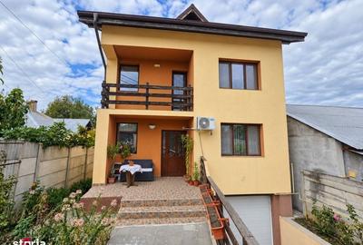 Casă cu 4 camere în Rolast