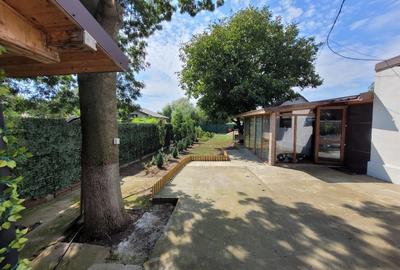Casă cu 5 camere cu Teren 3500 Mp în Ungureni (Gherghița)