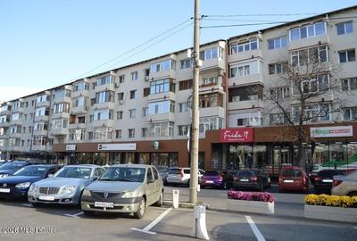 Apartament cu 2 camere semidecomandat, mobilat în Central - 1