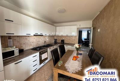 Casă cu 4 camere cu Teren 1000 Mp în Smârdan - 1