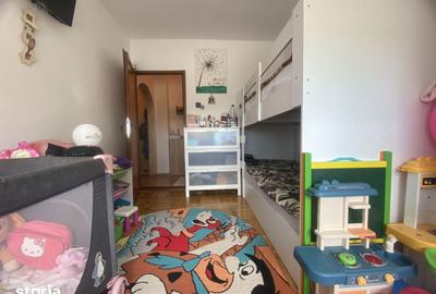 Apartament cu 3 camere decomandat în Micro 11 - 8