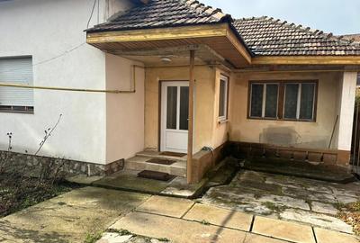 Casă individuală cu 4 camere cu Teren 530 Mp în Cetate - 1