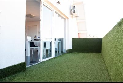 Apartament cu 3 camere semidecomandat, mobilat în Bună Ziua
