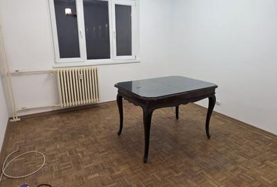 Apartament cu 4 camere decomandat în Berceni - 2
