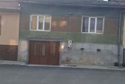Casa de vanzare - 1