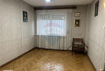Apartament cu 4 camere, mobilat în Central - 17