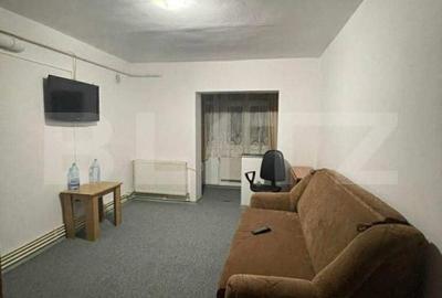 Garsoniera conf 1, Etajul 3, zona Lotrului - 1