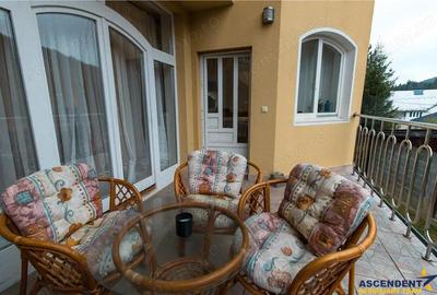 Resedinta cu atmosfera familiara,peisaj imersiv,amplasare premium,Zarnesti,Brasov - 12