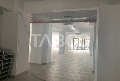 Spațiu comercial, de 600 mp, în Central - 9