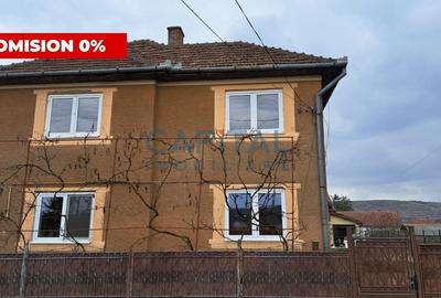 Casă individuală cu 4 camere în Sânnicoară