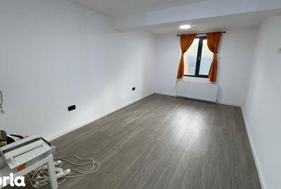 Casă cu 7 camere cu Canalizare în Colentina - 9