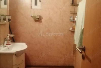 Apartament cu 4 camere decomandat în Rovine - 2